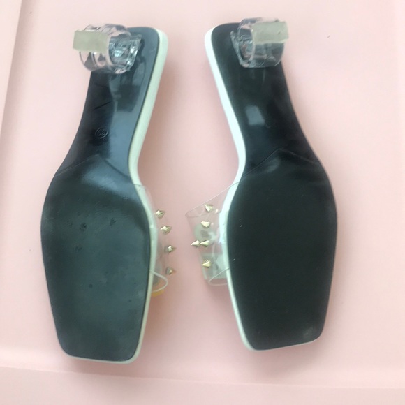 Jeweled bossy sandals - Picture 3 of 3